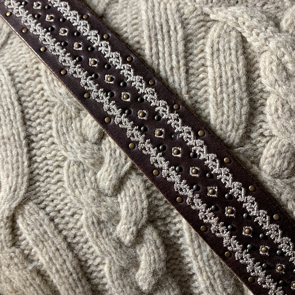 Lucky brand brown leather embroidered studded bohemian belt size medium - Picture 12 of 12
